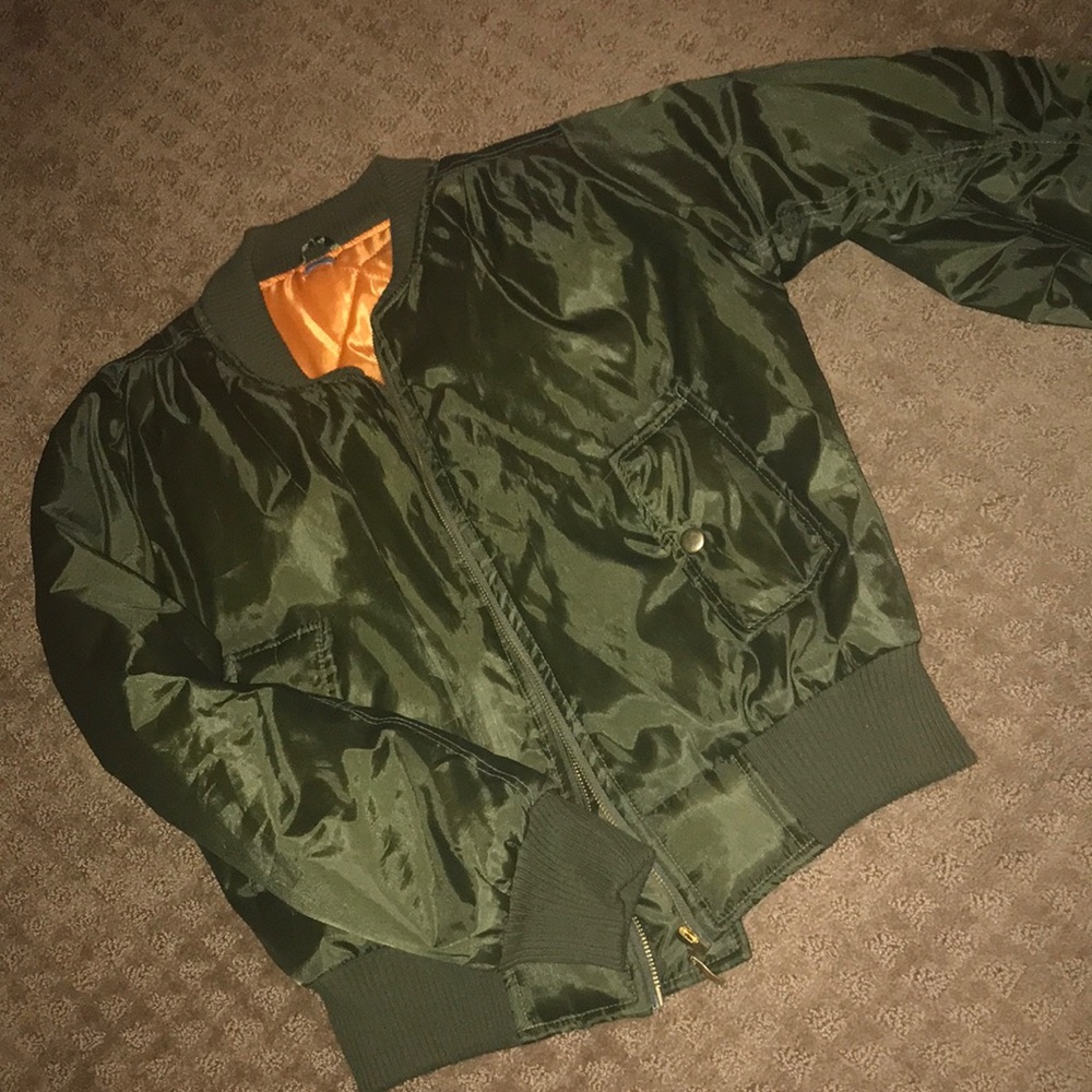 Bomber jacket  🧥